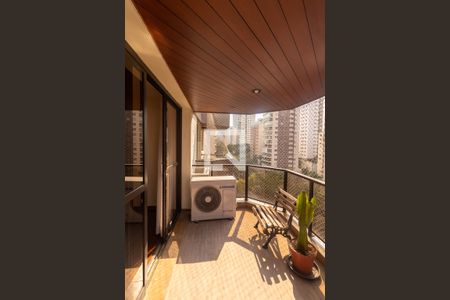 Apartamento para alugar com 200m², 4 quartos e 2 vagas Apartamento para alugar com 200m², 4 quartos e 2 vagasVaranda da Sala