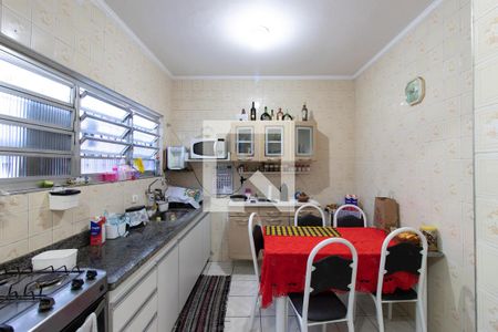 Casa à venda com 130m², 3 quartos e 2 vagasCozinha