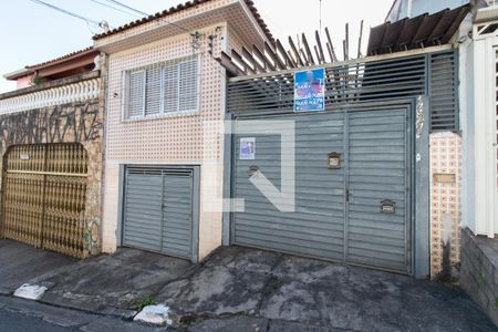Casa à venda com 130m², 3 quartos e 2 vagasFachada