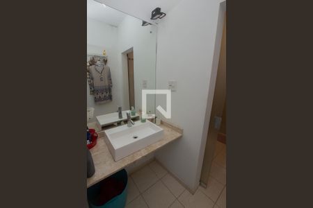 Casa à venda com 490m², 3 quartos e sem vaga Casa à venda com 490m², 3 quartos e sem vagaBanheiro da Suíte 1