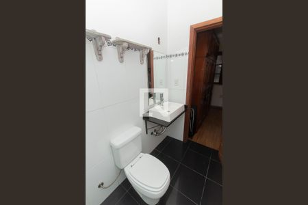 Casa à venda com 490m², 3 quartos e sem vaga Casa à venda com 490m², 3 quartos e sem vagaBanheiro da Suíte 2