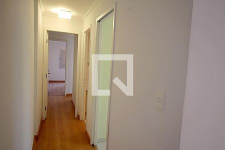 Corredor Quartos de apartamento à venda com 2 quartos, 60m² em Vila Suzana, São Paulo