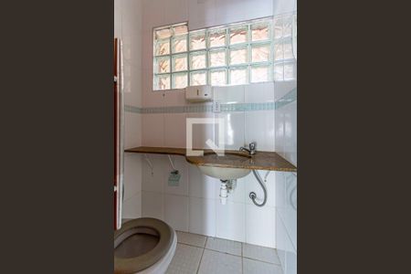 Lavabo de casa à venda com 3 quartos, 183m² em Vila Assunção, Santo André