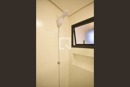 Apartamento para alugar com 39m², 1 quarto e 1 vagaChuveiro do banheiro da suíte 