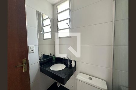 Apartamento à venda com 206m², 5 quartos e 3 vagasBanheiro de Serviço