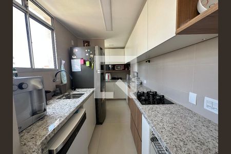 Apartamento à venda com 206m², 5 quartos e 3 vagasCozinha