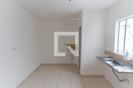 Sala e Cozinha   de apartamento para alugar com 1 quarto, 28m² em Vila Medeiros, São Paulo
