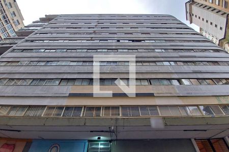 Apartamento à venda com 60m², 2 quartos e sem vaga Apartamento à venda com 60m², 2 quartos e sem vagaFachada