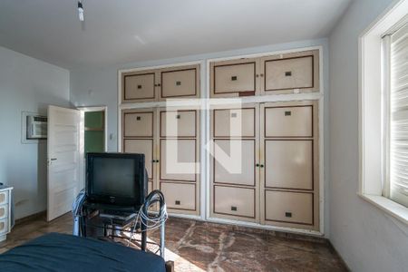 Casa à venda com 800m², 5 quartos e 3 vagasQuarto 3 - Armários