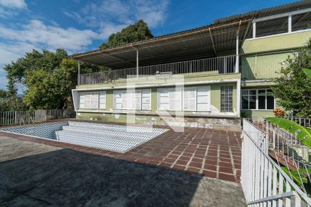 Casa à venda com 800m², 5 quartos e 3 vagasPátio da piscina
