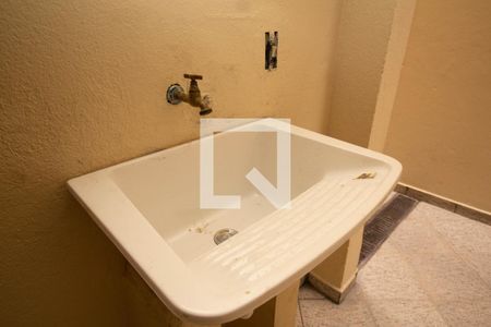 Casa para alugar com 50m², 1 quarto e sem vagaÁrea de Serviço
