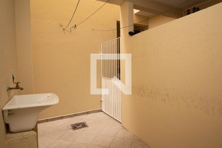 Casa para alugar com 50m², 1 quarto e sem vagaÁrea de Serviço