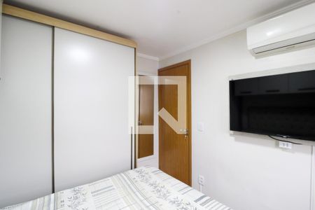 Quarto 1  de apartamento à venda com 2 quartos, 42m² em Igara, Canoas