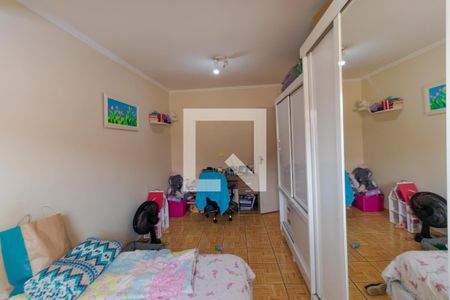 Casa à venda com 320m², 6 quartos e 2 vagasQuarto 04 (Casa 02)