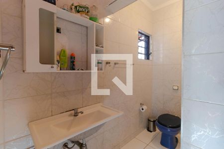 Casa à venda com 320m², 6 quartos e 2 vagasBanheiro 01