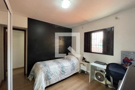 Casa à venda com 191m², 4 quartos e 2 vagasQuarto 2