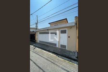 Casa à venda com 191m², 4 quartos e 2 vagasFachada