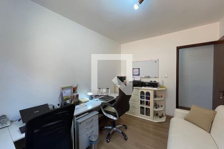 Casa à venda com 191m², 4 quartos e 2 vagasQuarto 1