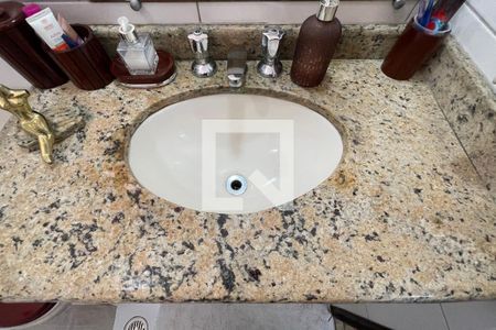 Casa à venda com 191m², 4 quartos e 2 vagasDetalhe do Banheiro da Suite