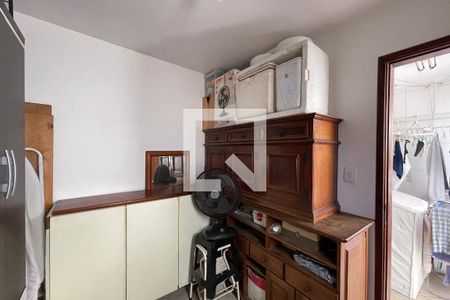 Casa à venda com 191m², 4 quartos e 2 vagasQuarto de Serviço