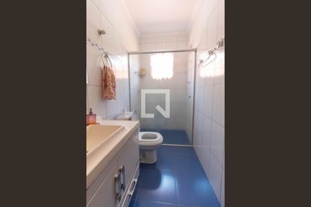 Casa à venda com 100m², 3 quartos e 2 vagasBanheiro 2