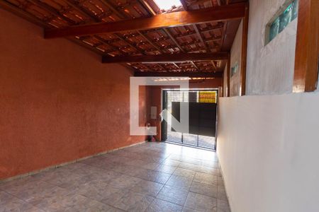 Casa à venda com 100m², 3 quartos e 2 vagasGaragem