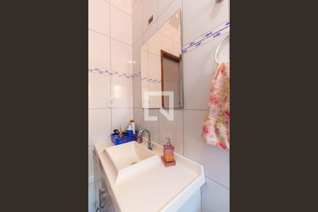 Casa à venda com 100m², 3 quartos e 2 vagasBanheiro 2