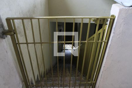 Casa para alugar com 100m², 3 quartos e sem vagaEscada