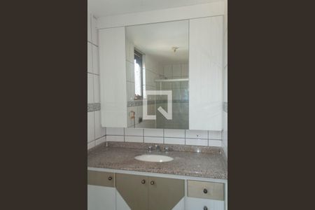 Casa de condomínio para alugar com 130m², 3 quartos e 2 vagasSuíte banheiro 