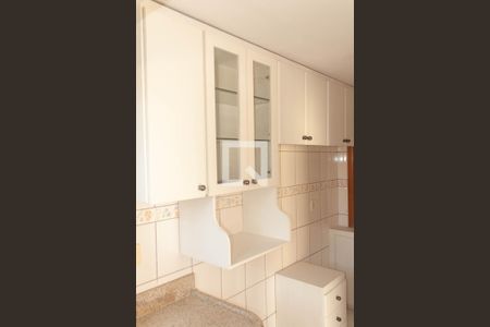 Casa de condomínio para alugar com 130m², 3 quartos e 2 vagas Cozinha 