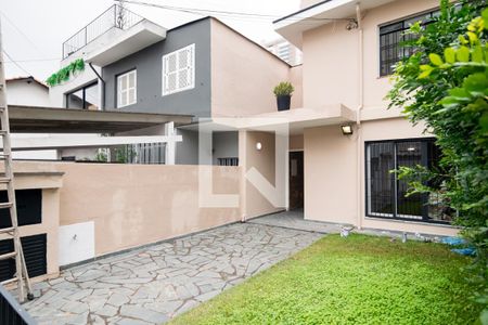 Casa à venda com 240m², 3 quartos e 2 vagas Casa à venda com 240m², 3 quartos e 2 vagasGaragem