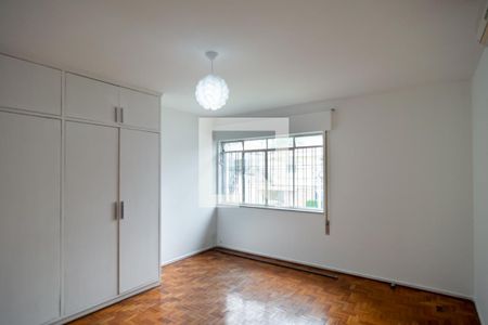 Casa à venda com 240m², 3 quartos e 2 vagas Casa à venda com 240m², 3 quartos e 2 vagasQuarto 3