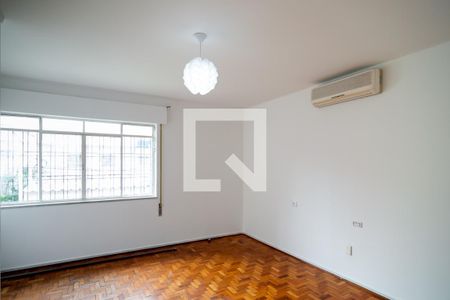 Casa à venda com 240m², 3 quartos e 2 vagas Casa à venda com 240m², 3 quartos e 2 vagasQuarto 3