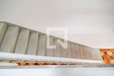 Escada de casa à venda com 3 quartos, 240m² em Itaim Bibi, São Paulo