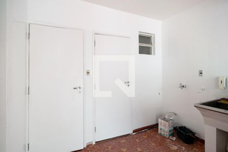 Casa à venda com 240m², 3 quartos e 2 vagas Casa à venda com 240m², 3 quartos e 2 vagasÁrea de Serviço