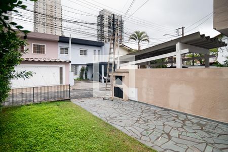 Casa à venda com 240m², 3 quartos e 2 vagas Casa à venda com 240m², 3 quartos e 2 vagasGaragem