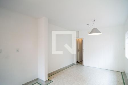 Casa à venda com 240m², 3 quartos e 2 vagas Casa à venda com 240m², 3 quartos e 2 vagasCozinha