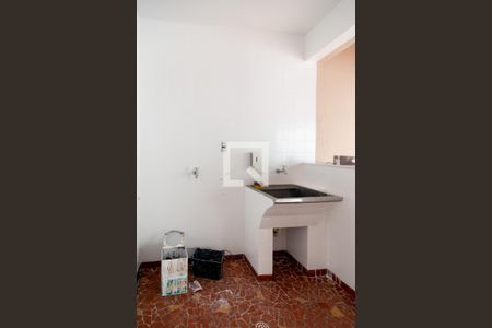 Casa à venda com 240m², 3 quartos e 2 vagas Casa à venda com 240m², 3 quartos e 2 vagasÁrea de Serviço