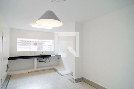 Casa à venda com 240m², 3 quartos e 2 vagas Casa à venda com 240m², 3 quartos e 2 vagasCozinha