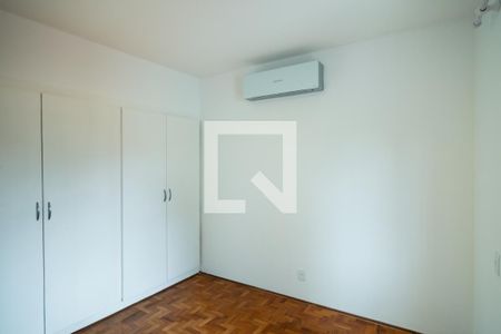 Casa à venda com 240m², 3 quartos e 2 vagas Casa à venda com 240m², 3 quartos e 2 vagasQuarto 2