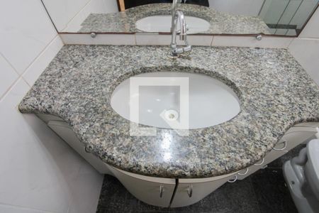 Casa para alugar com 360m², 4 quartos e 2 vagasBanheiro Social