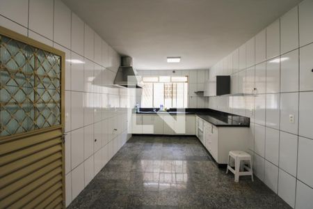 Casa para alugar com 360m², 4 quartos e 2 vagasCozinha