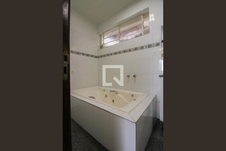 Casa para alugar com 360m², 4 quartos e 2 vagasBanheiro da Suíte