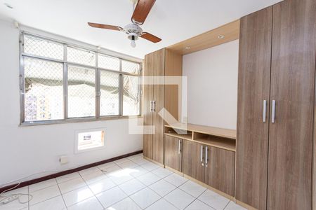 Suite de apartamento à venda com 2 quartos, 90m² em Icaraí, Niterói