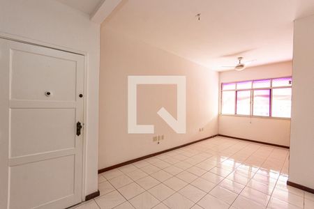 Sala de apartamento à venda com 2 quartos, 90m² em Icaraí, Niterói