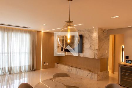 SALA de apartamento à venda com 2 quartos, 136m² em Cambuí, Campinas