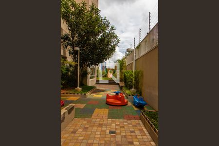 Apartamento à venda com 136m², 2 quartos e 2 vagas Apartamento à venda com 136m², 2 quartos e 2 vagasÁREA COMUM - PLAYGROUND