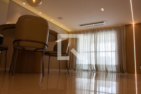 SALA de apartamento à venda com 2 quartos, 136m² em Cambuí, Campinas
