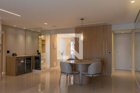 SALA de apartamento à venda com 2 quartos, 136m² em Cambuí, Campinas