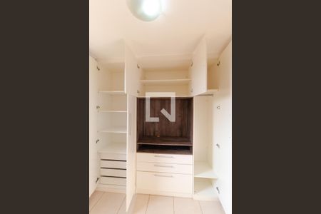 Apartamento para alugar com 50m², 2 quartos e 1 vagaQuarto - Armário